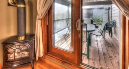 6 Bed Blue Mountain Executive Chalet with Hot Tub 157