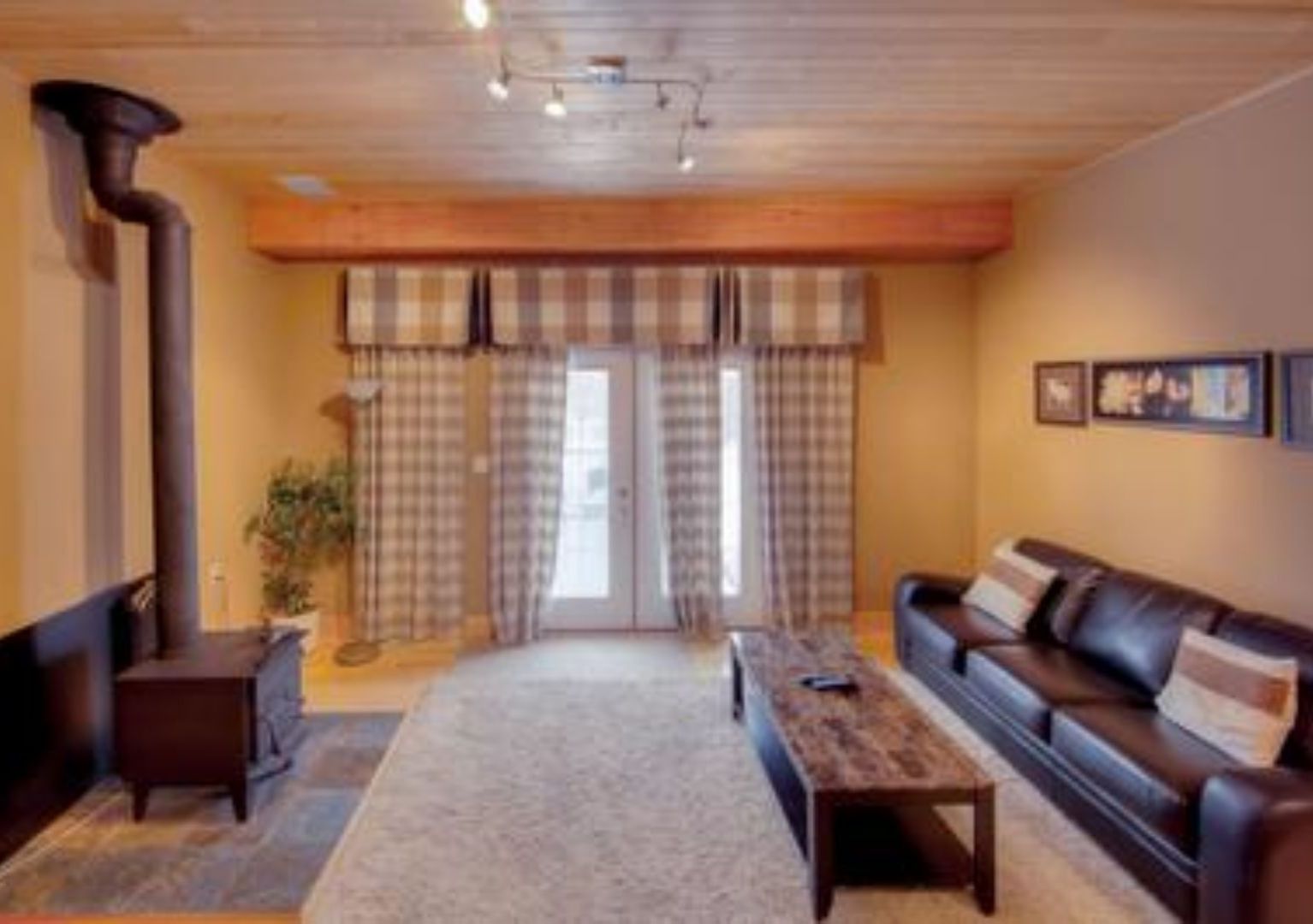 Luxury Chalet, 6 Bedrooms, Hot Tub | 1 bilik tidur, Wi-fi percuma 