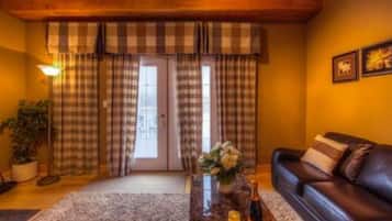 Luxury Chalet, 6 Bedrooms, Hot Tub | 1 bedroom, free WiFi