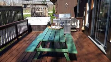 Cottage, 6 chambres, 2 salles de bains | Terrasse/Patio