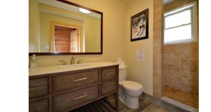 9 Bed Blue Mountain Luxury Chalet