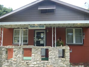 Reception - Fish-un-time Resort (Oakland)