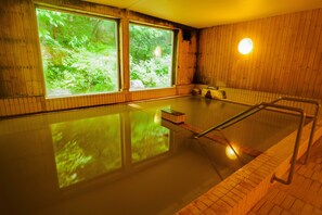 Bain à remous intérieur