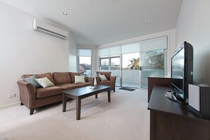 Apartment, 2 Bedrooms (Trieste 17) | Living area | Flat-screen TV - Accommodate Canberra - Trieste (Kingston)