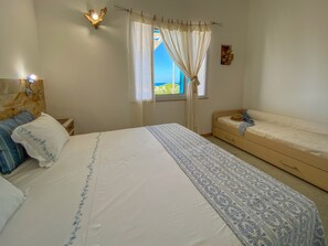 2 bedrooms, in-room safe, free WiFi, bed sheets