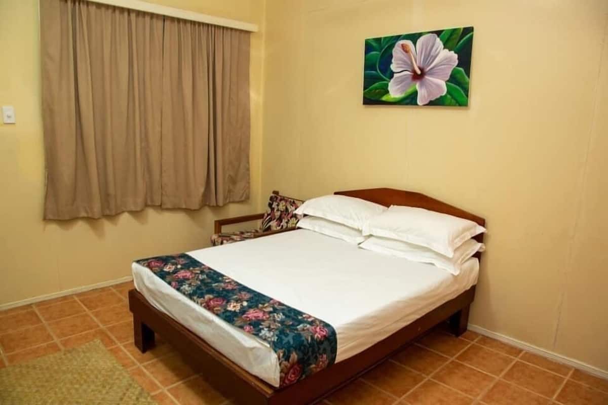 Quarto casal | Ferros/tábuas de passar roupa, Wi-Fi de cortesia, roupa de cama