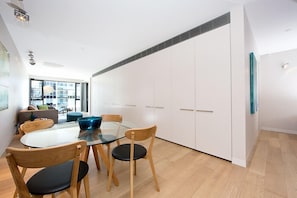 In-room dining - Accommodate Canberra - Aurora (Kingston)