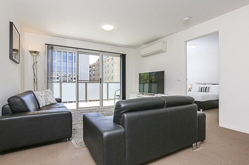 Accommodate Canberra - Braddon 33