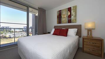 Apartment, 1 Bedroom (Aspire 45) | 1 bedroom, desk