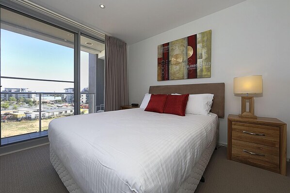 Apartment, 1 Bedroom (Aspire 45) | 1 bedroom, desk - Accommodate Canberra - Aspire (Kingston)
