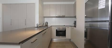 公寓, 1 間臥室 (Aspire 45) | 私人廚房 | 大型雪櫃/冰箱、微波爐、焗爐、爐具