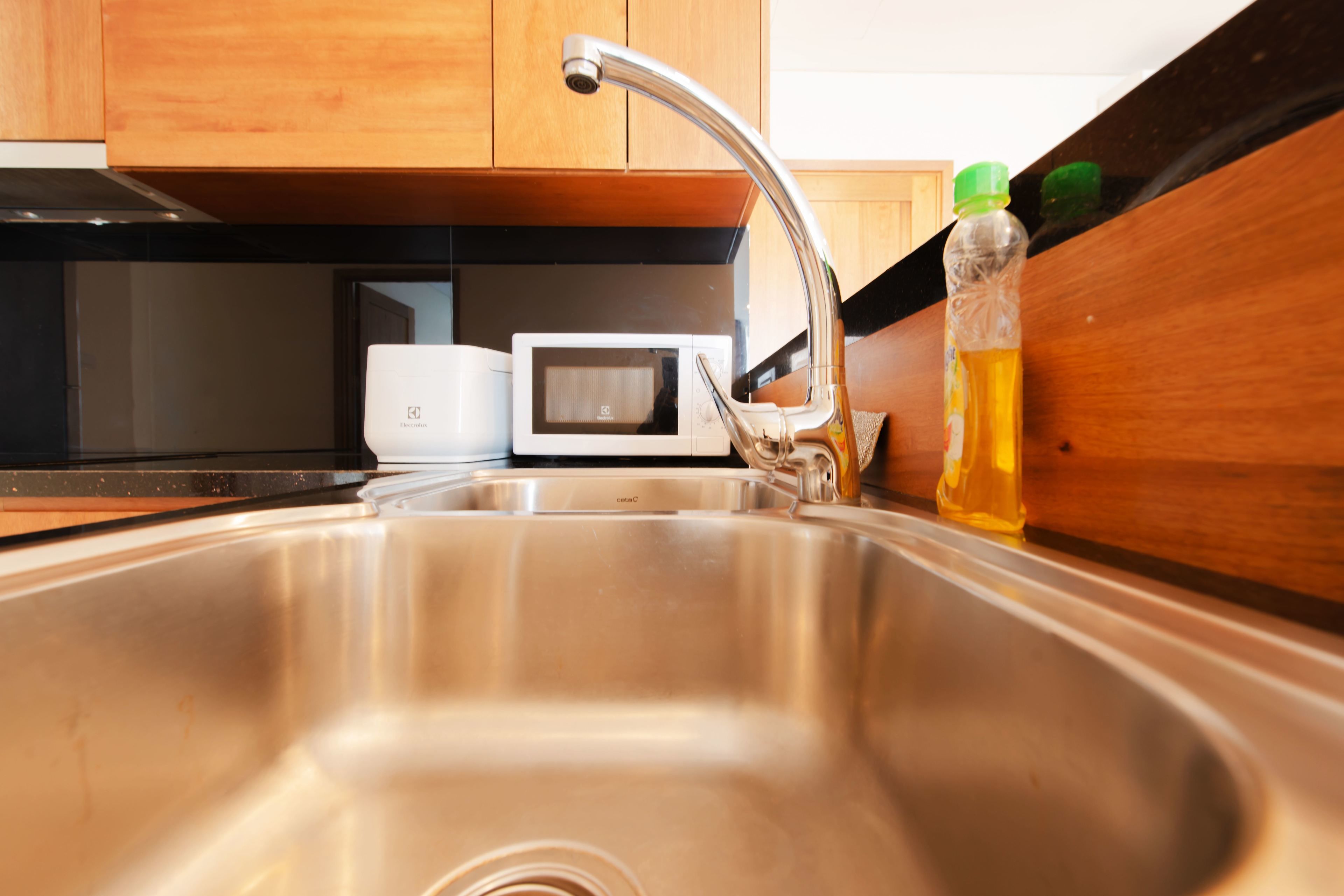 1 bedroom apartment with balcony | private kitchen | electric kettle