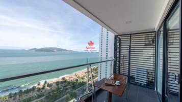 Studio, Meerblick | Wohnbereich | LED-Fernseher