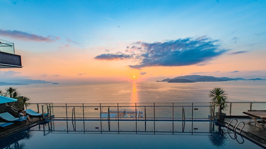 Maple Hotel & Apartment