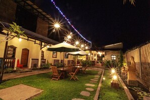 Terrace/patio - Gili Buana Hostel & Backpackers (Gili Air)