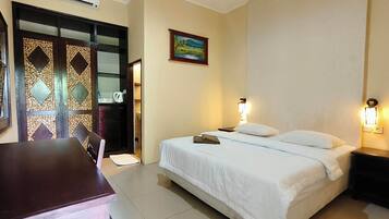 Deluxe Double Room, 1 King Bed, Air conditioning, Garden View | In-room safe, free WiFi, bed sheets