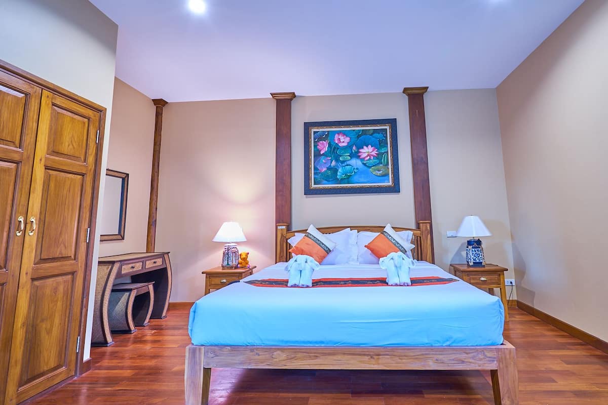 Family Suite, 1 Bedroom, Pool View, Garden Area | Bathroom | Shower, free toiletries, hair dryer, bathrobes