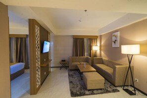 LCD TV - Hotel Novena (Watampone)