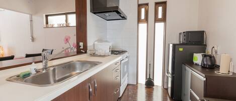 豪華別墅, 3 間臥室, 無障礙, 地面 | 私人廚房 | 雪櫃、微波爐、焗爐、爐具