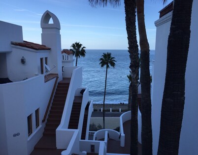 Spacious Hamilton Cove Condo With Golf Cart Included.