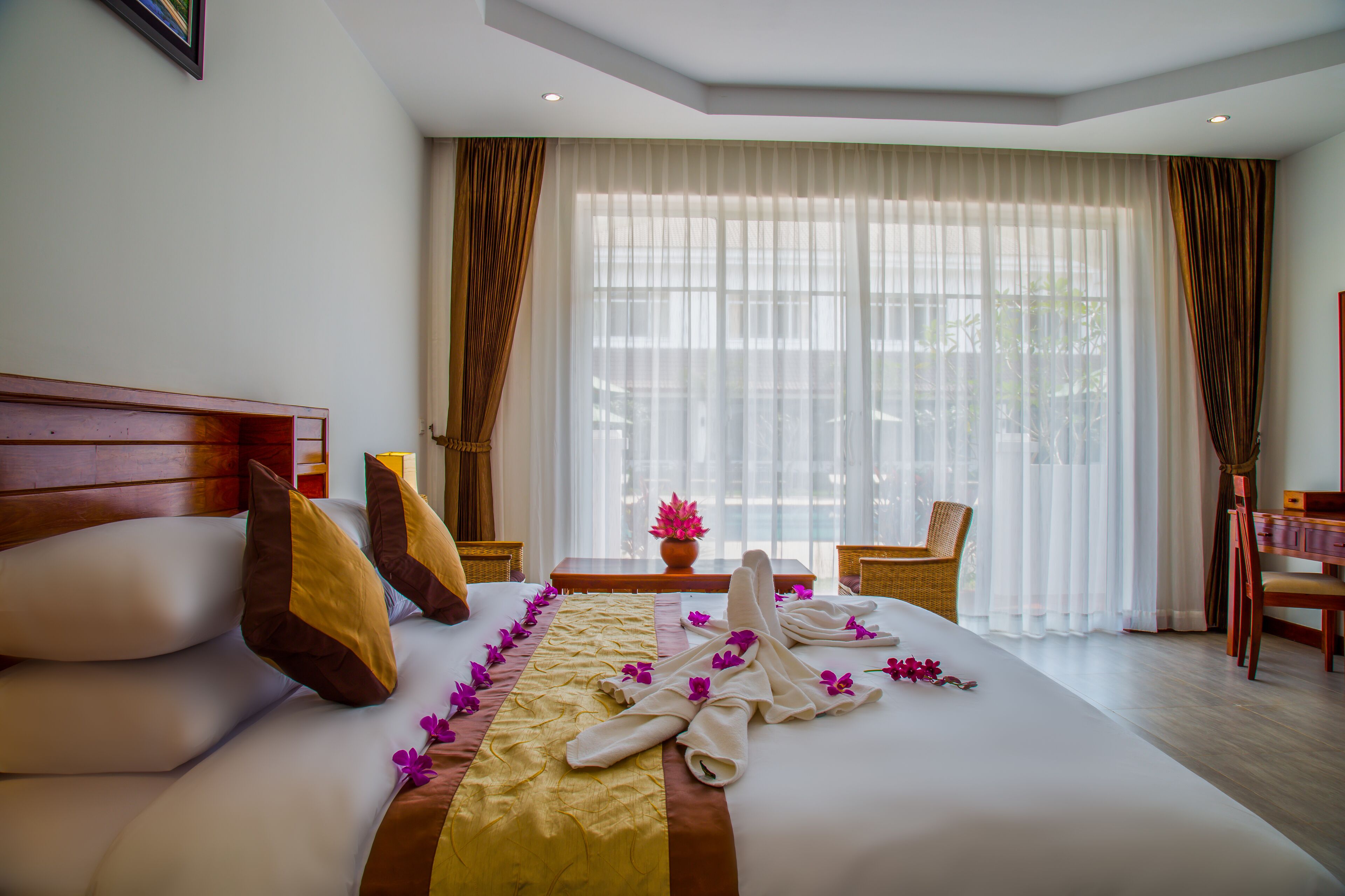 Minibar, két bảo mật tại phòng, bàn, phòng cách âm 