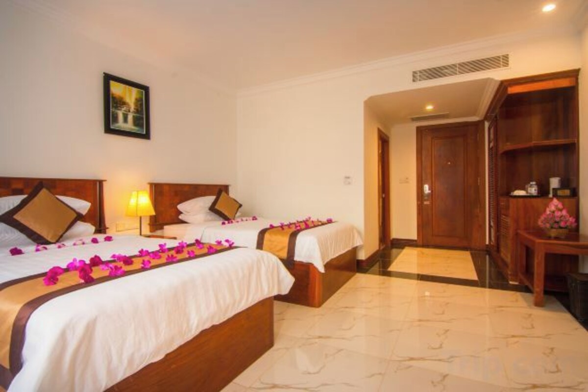 Minibar, in-room safe, desk, soundproofing