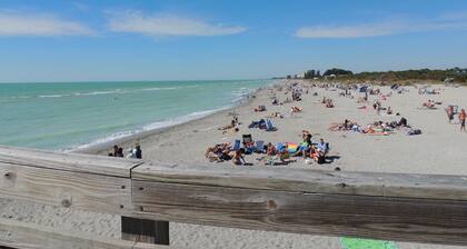 Maison tropicale spacieuse et cour clÎturée - Plage privée - Pass ferry Beach!