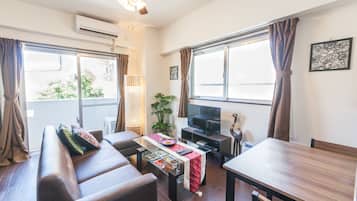 Apartment | Living room | TV, DVD player