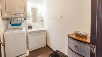 Apartment | Room amenity