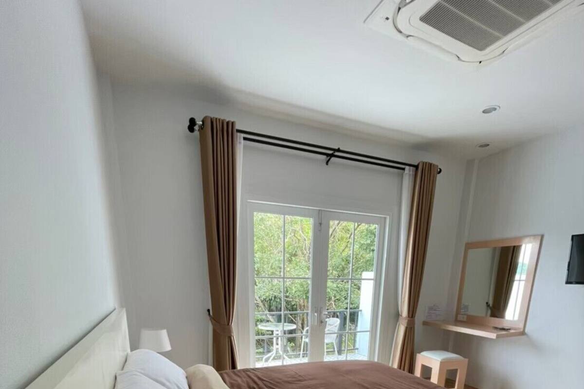 Deluxe Double Room | 1 bedroom, rollaway beds, free WiFi