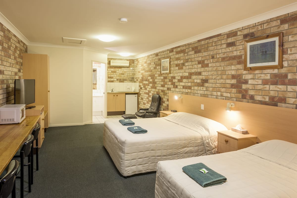 Double Room | Desk, iron/ironing board, rollaway beds (surcharge), bed sheets