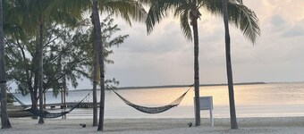 Grand Cayman Oceanfront Condo, Serenity Kai, Kaibo Yacht Club