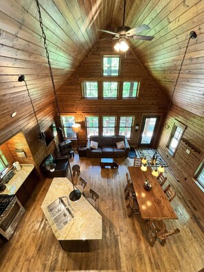 Smart TV, fireplace, books - Elevate Your Stay! (Crosslake)