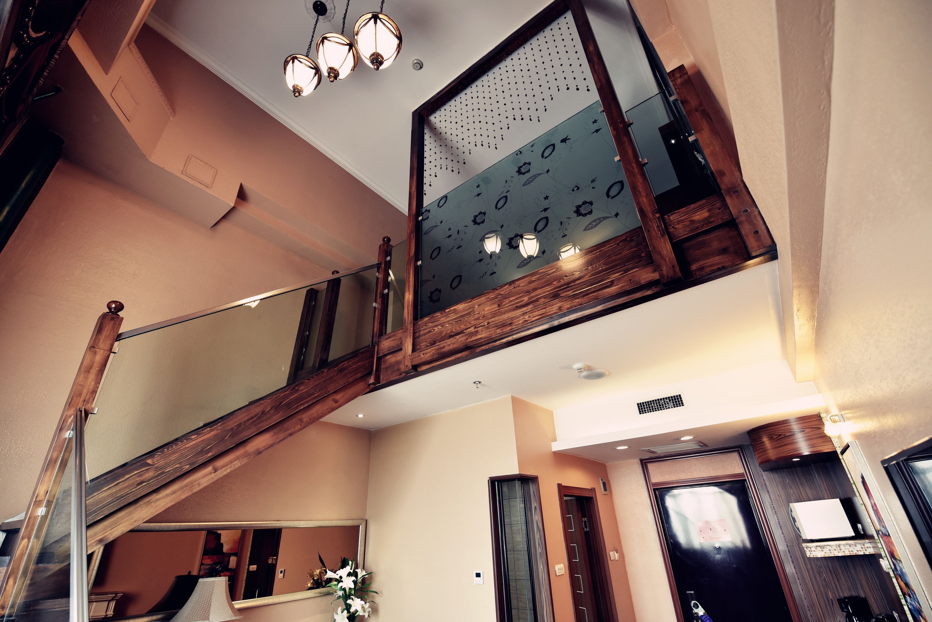 Gác Cao cấp, 1 phòng ngủ, tầng lửng | Chăn bông, minibar, bàn, màn/rèm cản sáng 