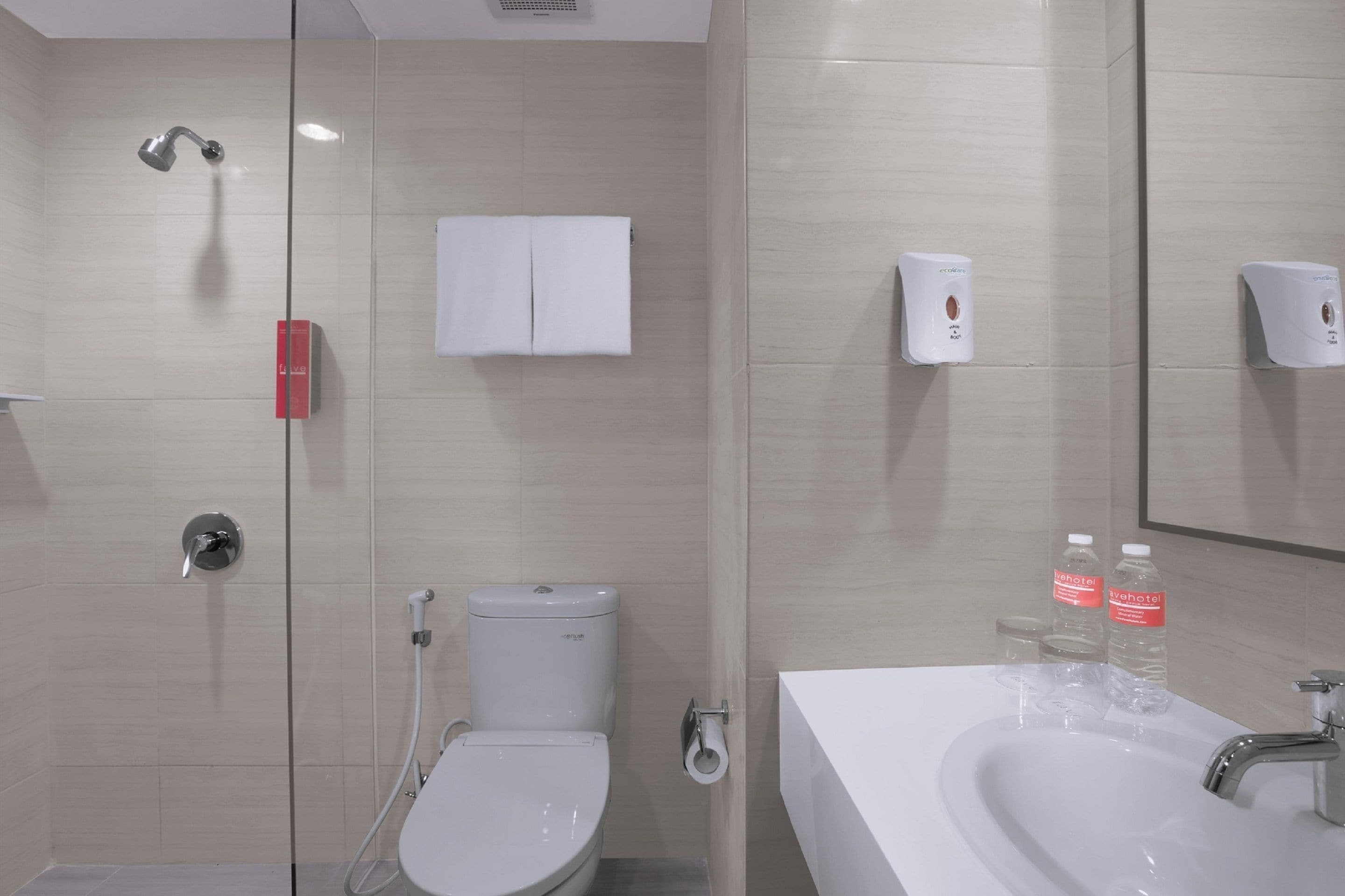 shower, rainfall showerhead, free toiletries, slippers