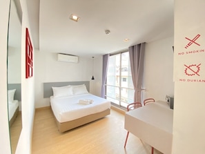 Double Room, Shared Bathroom | Iron/ironing board, free WiFi, bed sheets