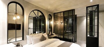 Premier Standard(ExtraBedKRW 20000on-site,mixed-gender not allowed for 3 or more pax/Freebreakfast) | Minibar, individually decorated, individually furnished, desk