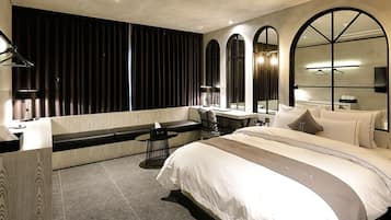 Premier Standard(ExtraBedKRW 20000on-site,mixed-gender not allowed for 3 or more pax/Freebreakfast) | ミニバー、客室ごとに異なる装飾、客室ごとに異なるインテリア、デスク