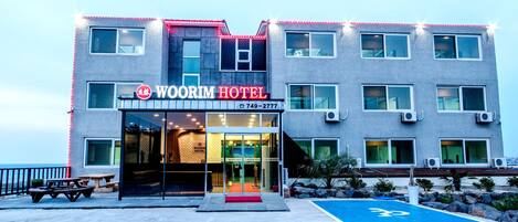 Facciata della struttura