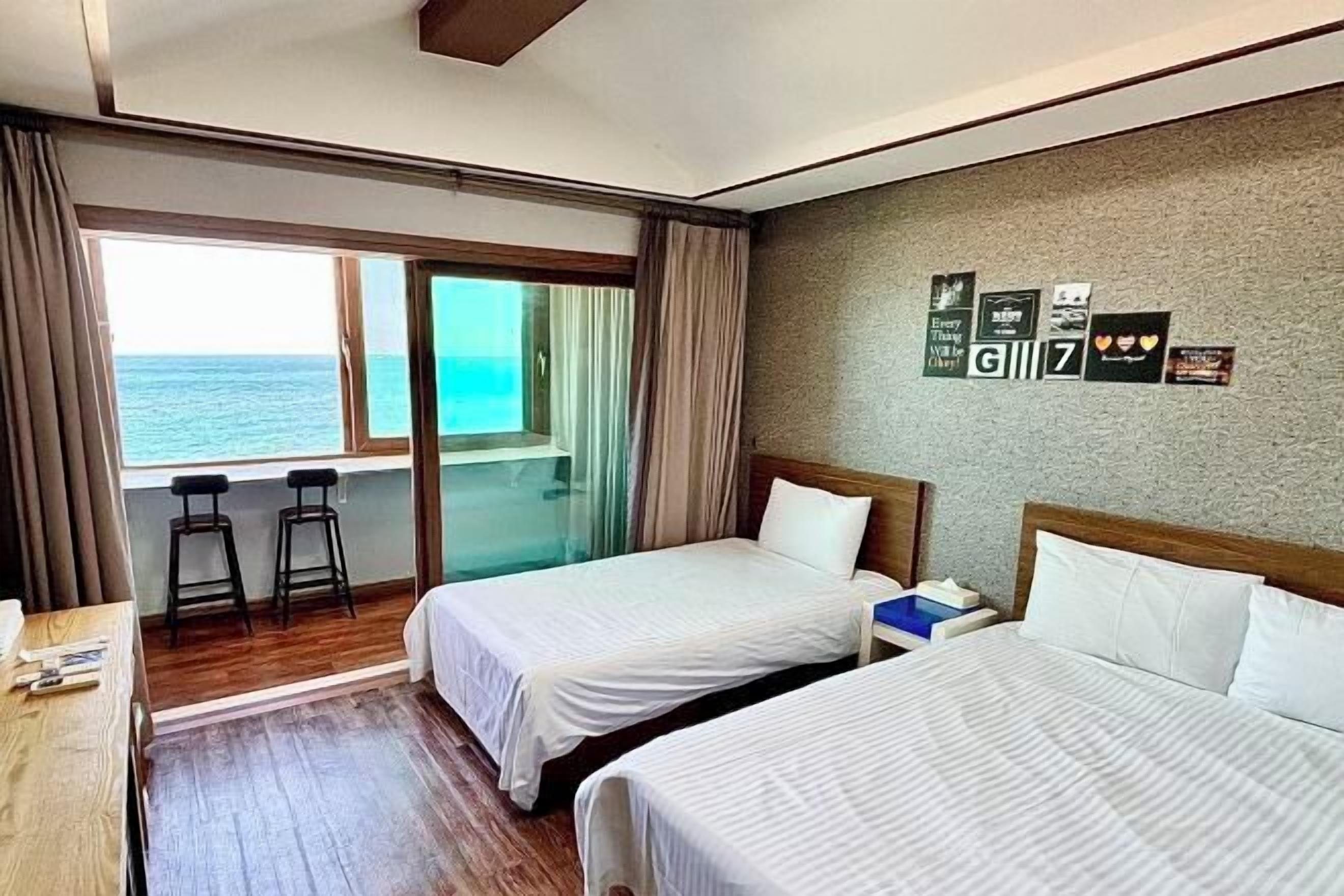 Soundproofing, free WiFi