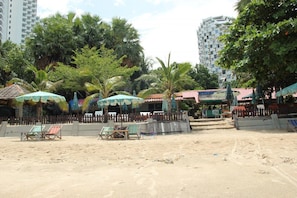 View from property - Serenity Condo Wongamat by Patsamon (Pattaya)