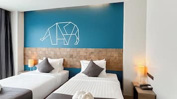 Deluxe Twin Room | Free minibar, in-room safe, desk, blackout drapes
