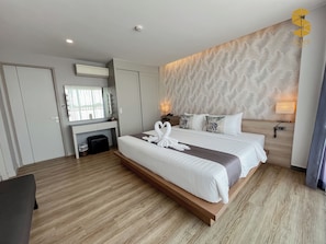 Studio King Room | Frigobar (abastecido com itens grátis), cofres nos quartos, escrivaninha
