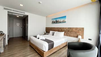 Deluxe Double Room | Free minibar, in-room safe, desk, blackout drapes