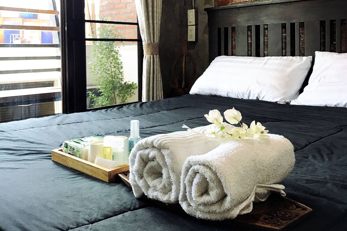 Queen Room with Balcony and Private Bathroom | Iron/ironing board, free WiFi, bed sheets