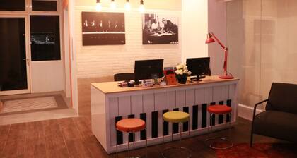 Front One Inn Semarang