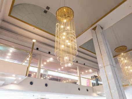Lobby. Century Plaza Hotel