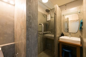 4-Bedroom House | Badezimmer