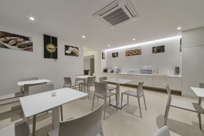 Ilmainen päivittäinen buffetaamiainen 