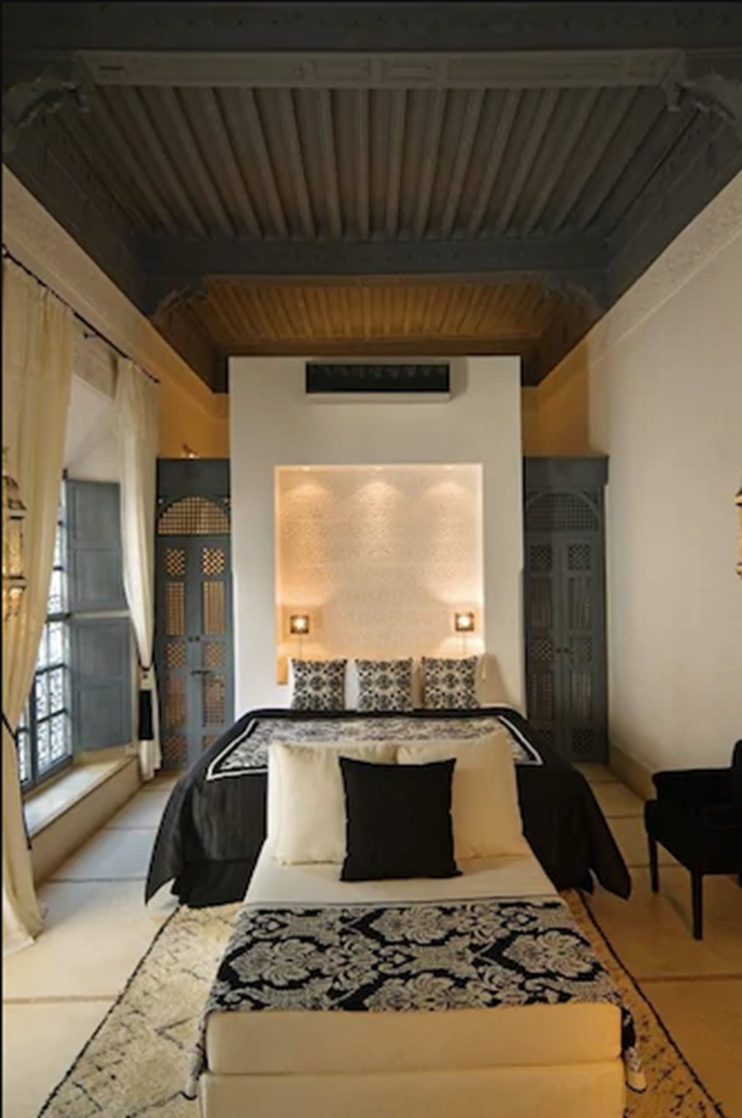 Deluxe Suite (Bahia) | In-room safe, individually decorated, individually furnished